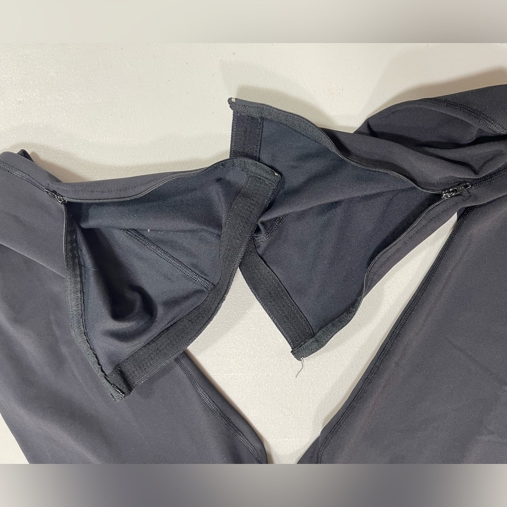 J. Crew black leggings with zippered ankles. Women’s size M - Picture 7 of 10